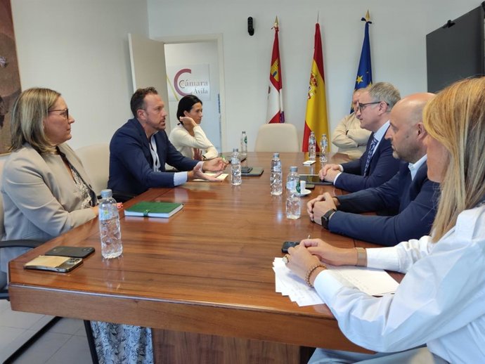 El el diputado del Partido Popular, Héctor Palencia, en un encuentro mantenido este jueves con la Cámara de Comercio de Ávila.