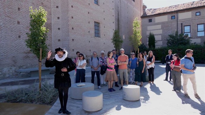 Visitas guiada tras la llegada del Tren de Cervantes a Alcalá de Henares.