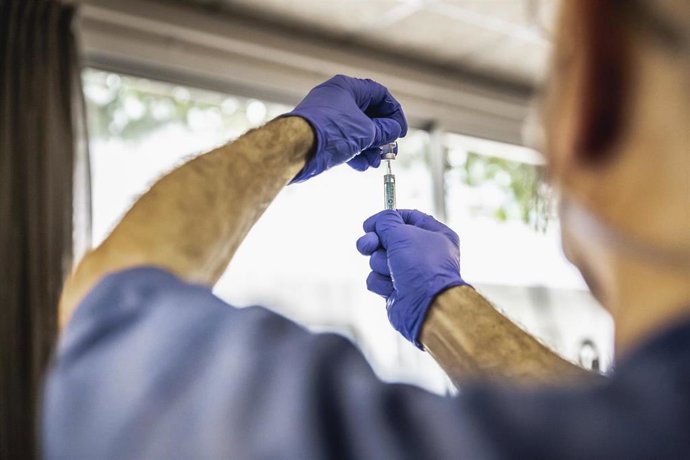 Un estudio confirma que las vacunas contra la Covid-19 son seguras en personas anticoaguladas con Sintrom