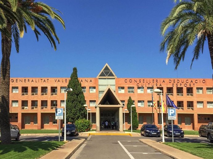 Archivo - Arxiu - Seu de la Conselleria d'Educació a València, en una imatge d'arxiu.