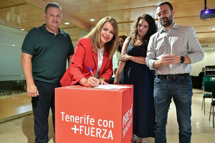 La secretaria general del PSOE de Tenerife, Tamara Raya, suscribe la declaración en contra del 'céntimo forestal'