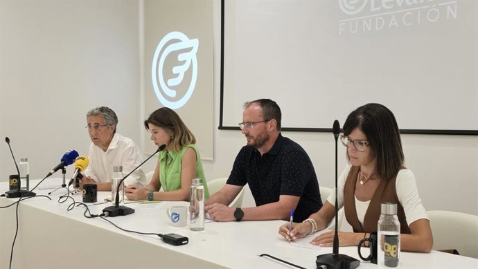 Ciclos de cine, presentaciones de libros y mesas redondas, programación cultural del campus de la UA en Alcoi