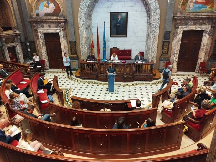 Imagen del Debate sobre el estado de la ciudad de València 2025 con una de las intervenciones de la alcaldesa de la ciudad, María José Catalá.