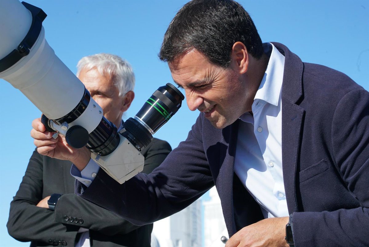 Canary and Basque Presidents Strengthen Scientific Ties with the Institute of Astrophysics of Canarias