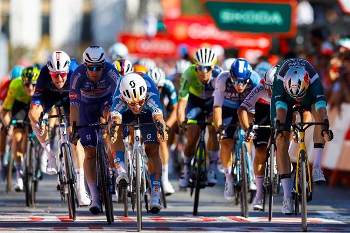 Archivo - El ciclista checo Pavel Bittner gana la quinta etapa de La Vuelta.