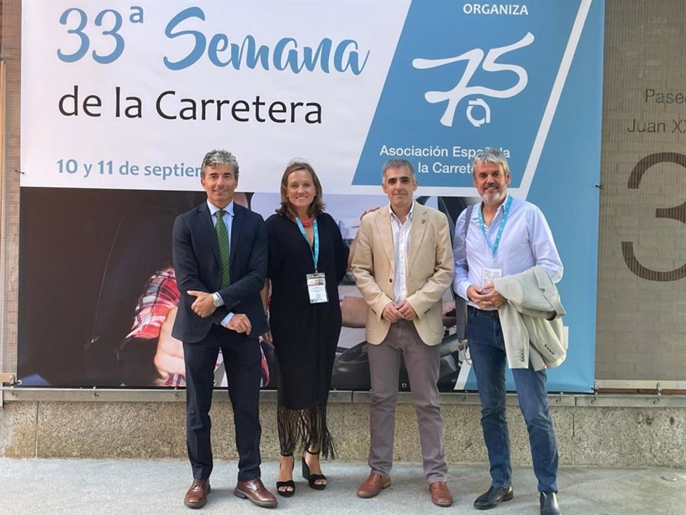 La Diputación de Badajoz comparte su experiencia en gestión viaria en la Semana de la Carretera celebrada en Madrid.