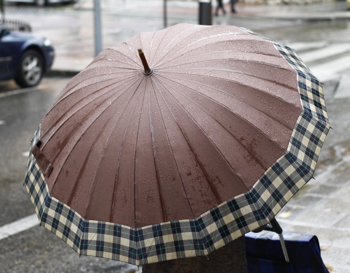 Varios puntos de Cantabria lideran el ránking nacional de lluvia en el arranque del viernes