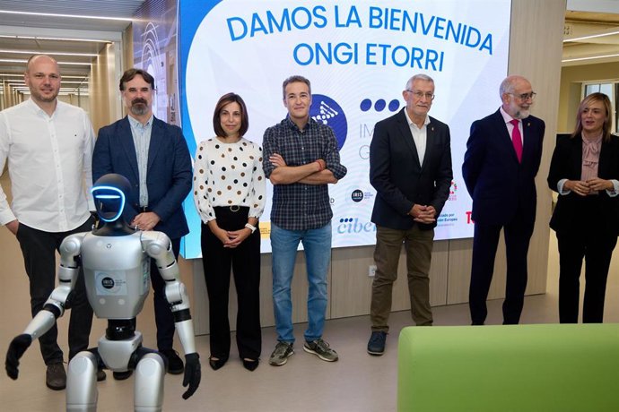 El vicepresidente Taberna y el consejero Domínguez presentan nuevos equipos de secuenciación masiva de ADN para avanzar en el uso del genoma humano como herramienta clave de la medicina de precisión.