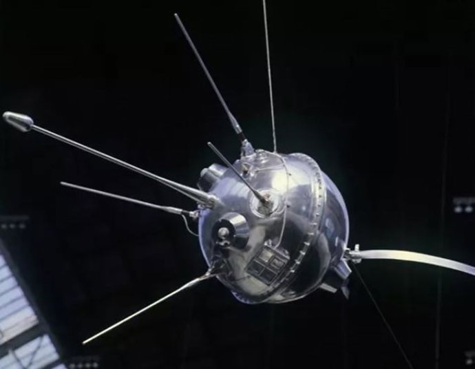 Archivo - Nave espacial Luna 2