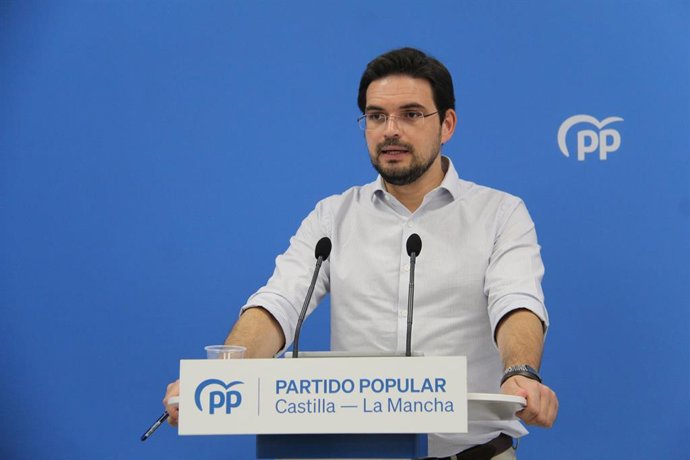 El portavoz adjunto del Partido Popular en las Cortes de Castilla-La Mancha, Santiago Serrano.