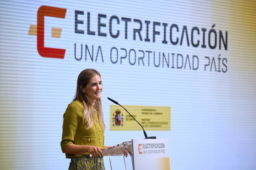 La vicepresidenta del Gobierno y ministra para la Transición Ecológica y el Reto Demográfico, Sara Aagesen, durante la presentación de la Propuesta de planificación de la red de transporte de electricidad con horizonte 2030.