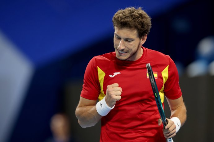 28 December 2024, Australia, Perth: Spanish tennis player Pablo Carreno Busta celebrates a point against Greek tennis player Stefanos Tsitsipas during their group stage match of the 2025 United Cup at RAC Arena. Photo: Richard Wainwright/AAP/dpa