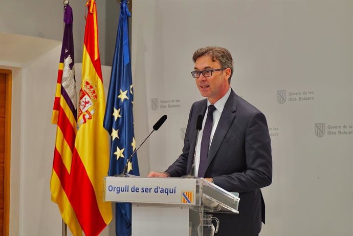 El portavoz del Govern, Antoni Costa, en la rueda de prensa posterior al Consell de Govern.