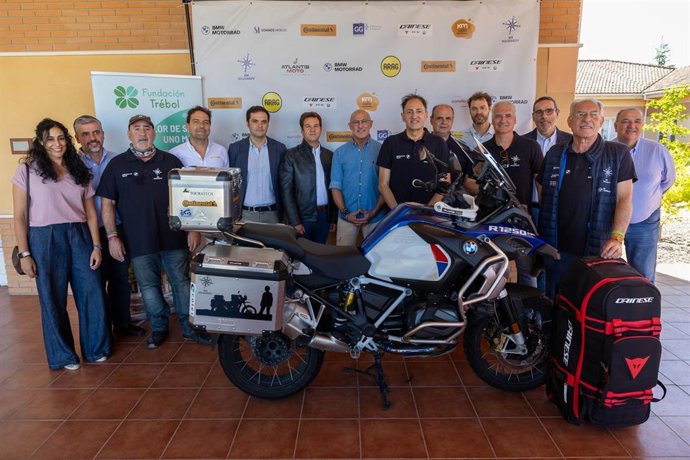 Luis de la Fuente acompaña a KM Solidarity en una jornada inclusiva en la Fundación Trébol