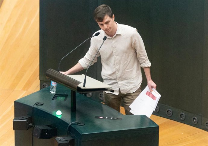 Archivo - Archivo.- El portavoz en funciones de Más Madrid en el Ayuntamiento, Eduardo Fernández Rubiño, 