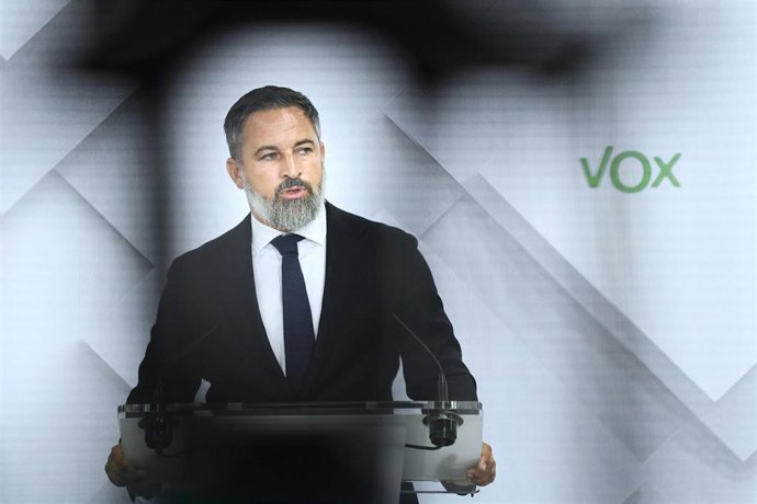 El presidente de Vox, Santiago Abascal comparece ante los medios.
