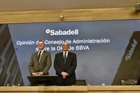Oliu (Sabadell) espera que los accionistas "entierren" la OPA, que ve altamente gravosa