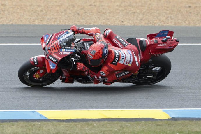 Archivo - Marc Marquez of Spain and Ducati Lenovo Team during day 1 of the 2025 MotoGP Michelin Grand Prix de France on May 9, 2025 at the Circuit Bugatti in Le Mans, France - Photo Jean Catuffe / DPPI