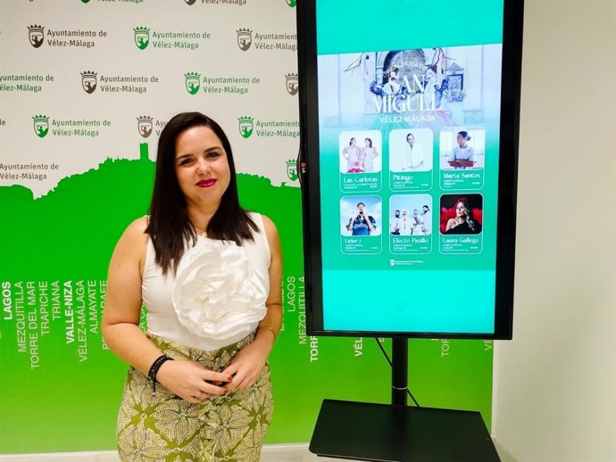La concejala de Festejos, Lourdes Piña, en la presentación de la programación de la Feria de San Miguel de Vélez-Málaga.