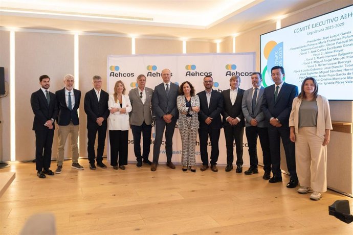 Archivo - Ejecutiva de Aehcos