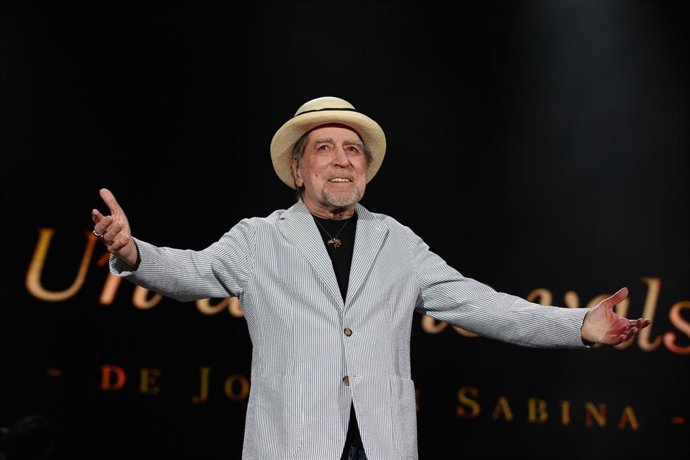 El cantautor Joaquín Sabina durante un concierto de su gira de despedida 'Hola y adiós'.