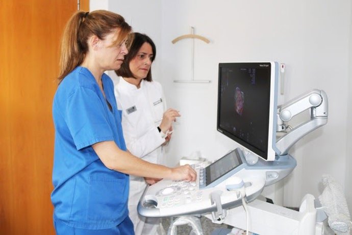 El Instituto Bernabeu desarrolla un test que aumenta las posibilidades de maternidad en casos de endometriosis