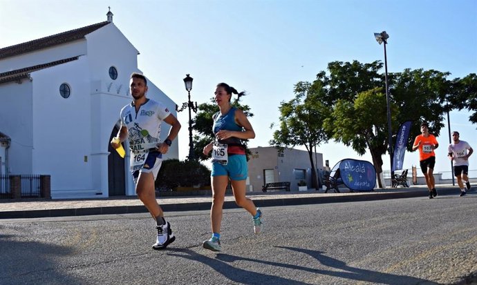 Corredores de la carrera popular 'Subida al Águila'.