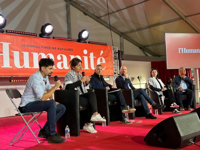La ministra Sira Rego en el debate 'Palestina. ¿Cómo detener el genocidio y la colonización?', que se ha celebrado en París