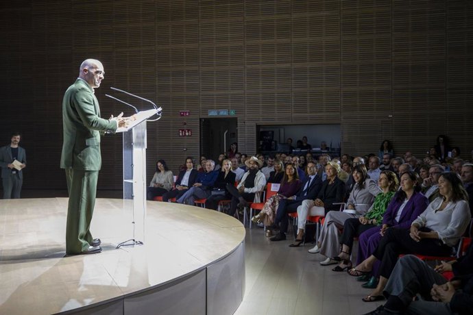 Luis Tosar recebe o Farol de Honra no Festival de Cinema de Santander