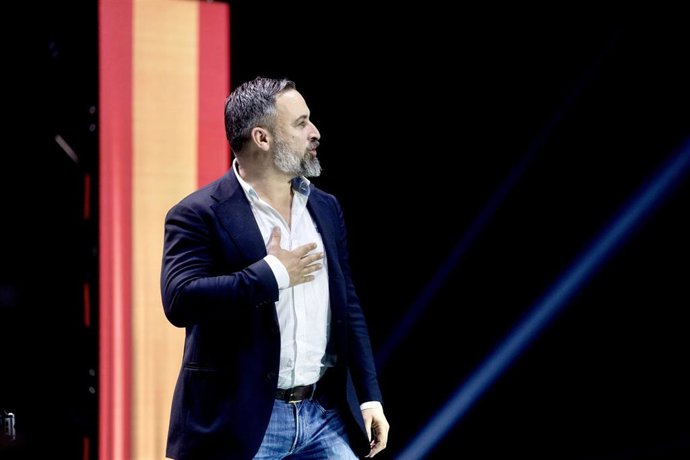 Archivo - El líder de VOX, Santiago Abascal, durante el acto ‘Viva 24’ de VOX, en el Palacio de Vistalegre, a 19 de mayo de 2024, en Madrid (España). 