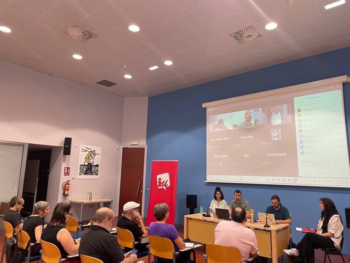 Reunión de la coordinadora de IU Aragón este sábado en Zaragoza.