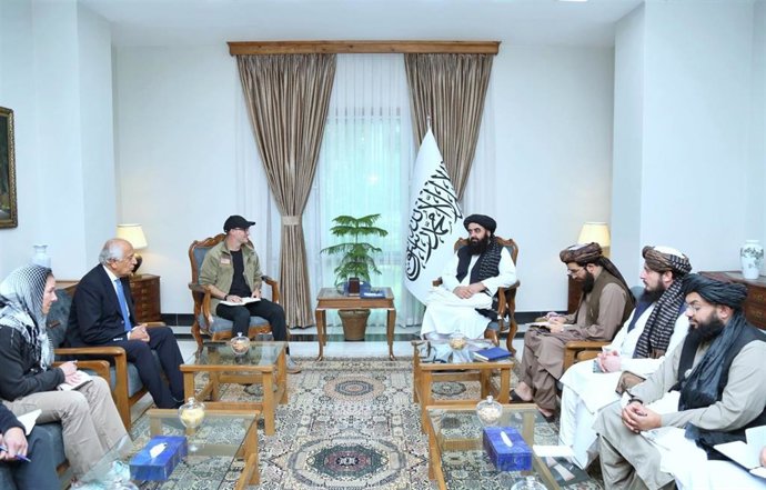 Reunión entre las autoridades instauradas en Afganistán por los talibán y una delegación de Estados Unidos en Kabul