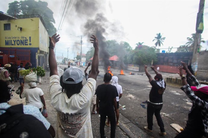 Archivo - April 16, 2025, Port-au-Prince, Port-au-Prince, Haiti: Protestation agains insecurity at Port-au-Prince due to the attack of armed gang at several departments of Haiti this weeks.