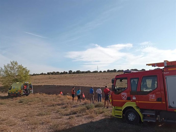 Lugar del accidente en el que este sábado un senderista ha caído a una rambla desde una altura de cuatro metros y ha sido rescatado por los Bomberos de la DPT junto a servicios sanitarios y agentes de la Policía. En Concud (Teruel)