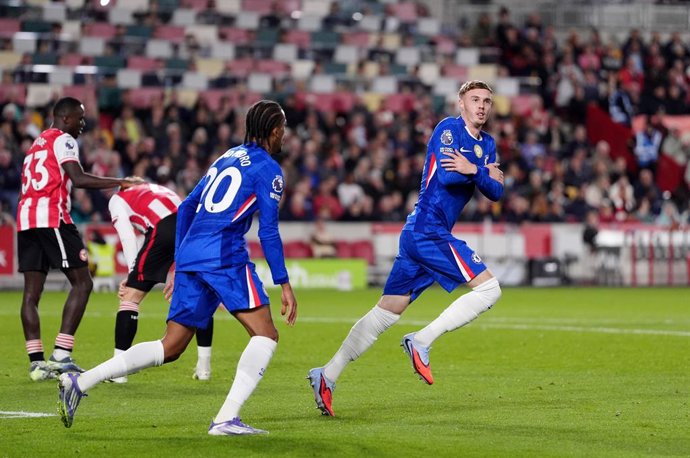 13 September 2025, United Kingdom, London: Chelsea's Cole Palmer celebrates scoring his side's first goal during the English Premier League soccer match between Brentford and Chelsea at the Gtech Community Stadium. Photo: Bradley Collyer/PA Wire/dpa