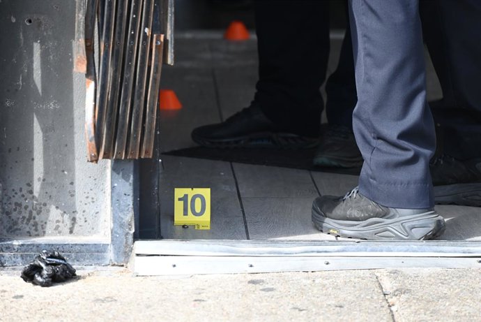 9 de setembro de 2025, Chicago, Illinois, Cervo: (novo) homem de 44 anos baleado várias vezes no joji gyros no bloco 2500 da e. 79th st. 9 de setembro de 2025, chicago, illinois, eua: na tarde de terça-feira, aproximadamente às 13h07, um homem de 44 anos 