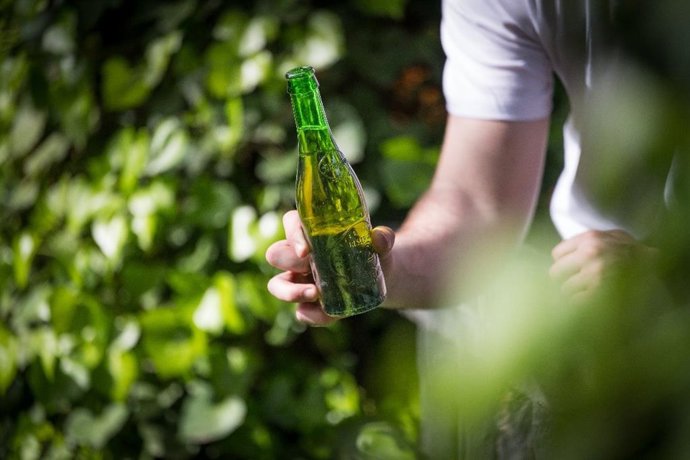 Archivo - Arquivo - Ndp Julio Se Vive Con Los Cinco Sentidos Al Style De Cervezas Alhambra