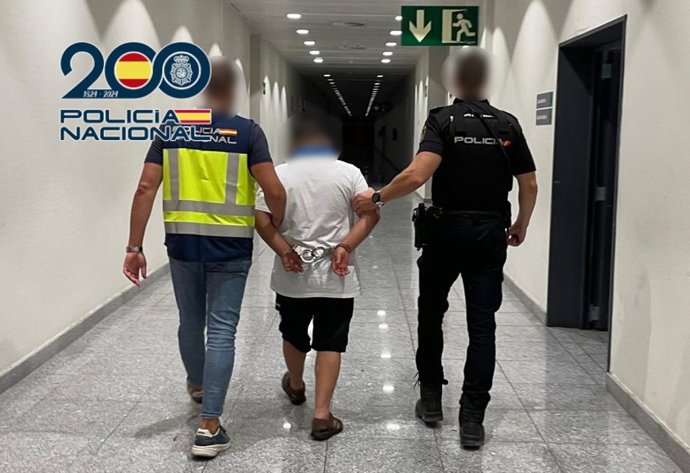 Detenido un hombre en aeropuerto Alicante-Elche con orden europea de detención por tráfico de drogas