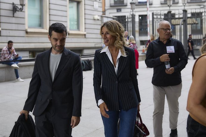 La vice-presidenta segona i ministra de Treball i Economia Social, Yolanda Díaz, i el ministre de Consum i Agenda 2030, Pablo Bustinduy