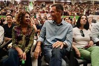Montero elogia el "acento andaluz" del Gobierno de España y a un PSOE que "cree en la victoria de la mano de Sánchez"