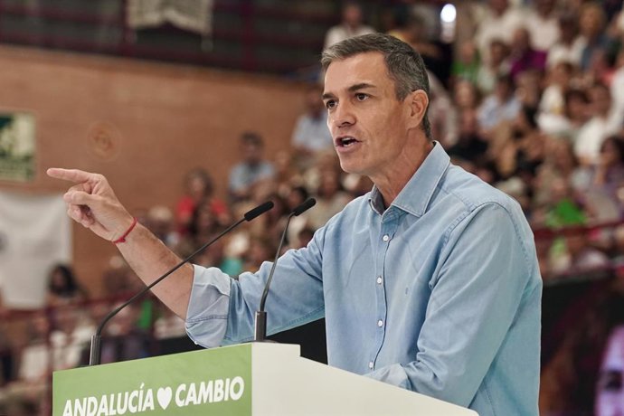 Pedro Sánchez en un míting a Màlaga aquest diumenge 14 de setembre.