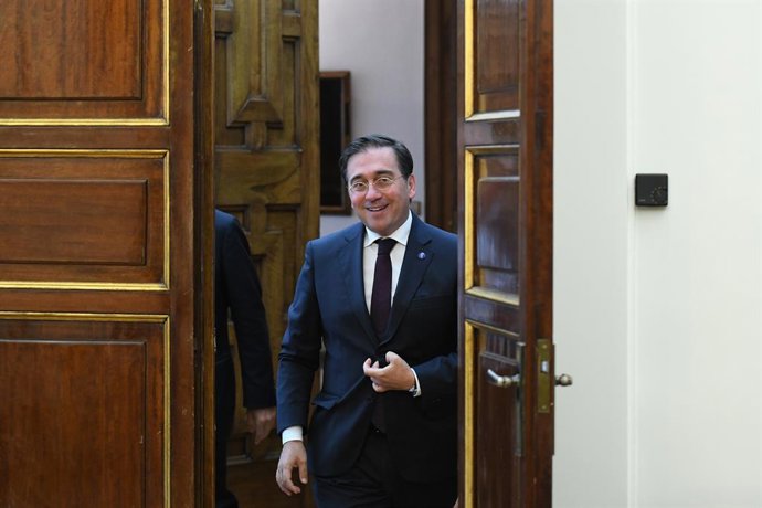 Archivo - El ministro de Asuntos Exteriores, Unión Europea y Cooperación en funciones, José Manuel Albares, a su llegada al acto de entrega de condecoraciones al personal del Equipo de Emergencias START que fue a Turquía, en el Palacio de Santa Cruz, a 7 