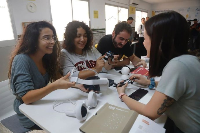 Estudiante sdel curso de capacitación digital destinada a jóvenes desempleados menores de 30 años de la ADA.
