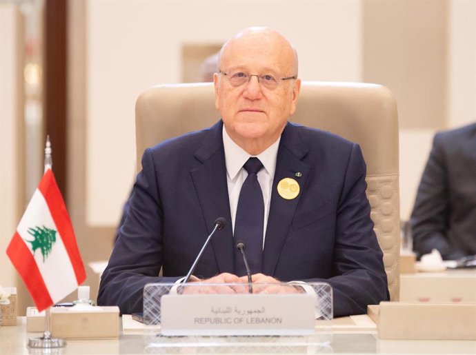 Archivo - RIYADH, 12 de novembro de 2024 -- O primeiro-ministro libanês Najib Mikati participa da Cúpula Extraordinária Árabe e Islâmica em Riad, na Arábia Saudita, em 11 de novembro de 2024.   A Arábia Saudita sediou na segunda-feira uma cúpula extraordi