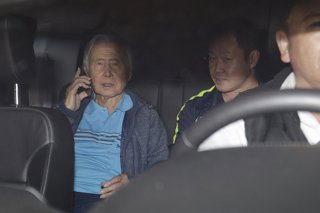 Archivo - January 4, 2018, Lima, PERU: LIMA 4 DE ENERO DE 2017..El ex mandatario Alberto Fujimori abandonĂ�Ć’ĂÂł la clĂ�Ć’ĂÂnica Centenario Peruano Japonesa tras haber sido dado de alta por diferentes problemas mĂ�Ć’ĂÂdicos que lo llevaron a ser inte