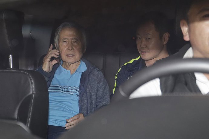 Archivo - January 4, 2018, Lima, PERU: LIMA 4 DE ENERO DE 2017..El ex mandatario Alberto Fujimori abandonĂ�Ć’ĂÂł la clĂ�Ć’ĂÂnica Centenario Peruano Japonesa tras haber sido dado de alta por diferentes problemas mĂ�Ć’ĂÂdicos que lo llevaron a ser inte