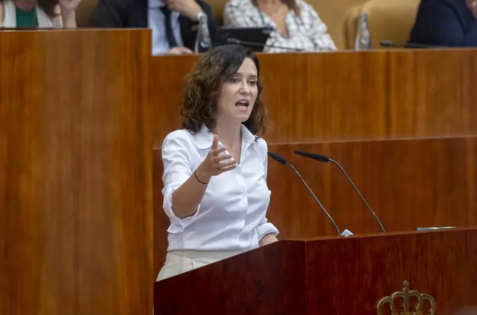 La presidenta de la Comunidad de Madrid, Isabel Díaz Ayuso, interviene durante el Debate sobre el Estado de la Región.