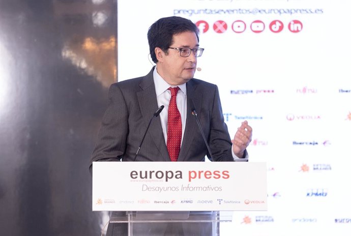 O Ministro da Transformação Digital e do Serviço Civil, Óscar López, em um café da manhã da Europa Press em 15 de setembro de 2025 em Madri (Espanha).