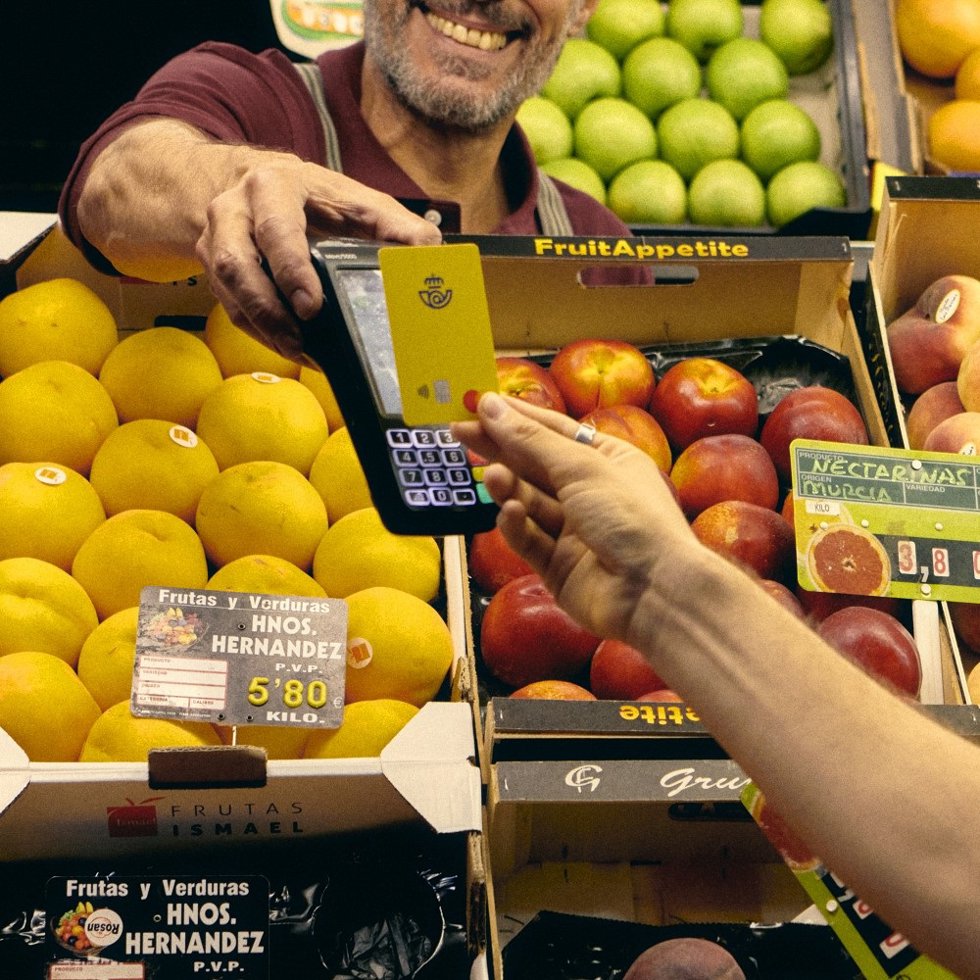 La Tarjeta Correos Prepago Mastercard es un producto de Correos que ha experimentado un notable crecimiento en los últimos años, gracias a la seguridad que ofrece en las transacciones