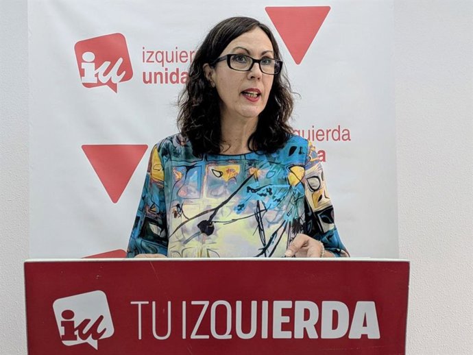La secretaria de Organización de IU, Eva García Sempere, interviene en una rueda de prensa telemática de la formación.
